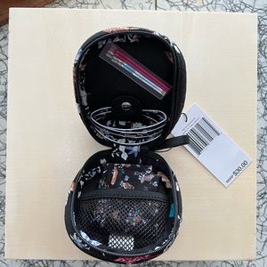 NWT Vera Bradley hair accessories kit